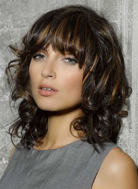 shoulder length short wavy hair|wavy shoulder length layered hairstyles.